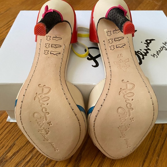 Alice and Olivia stace face peep toe pump - Picture 3 of 4